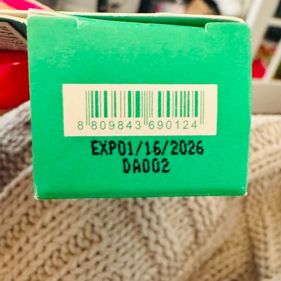 INNISFREE DAILY UV DEFENSE MINERAL SUNSCREEN BROAD SPECTRUM SPF 45 - Picture 7 of 7